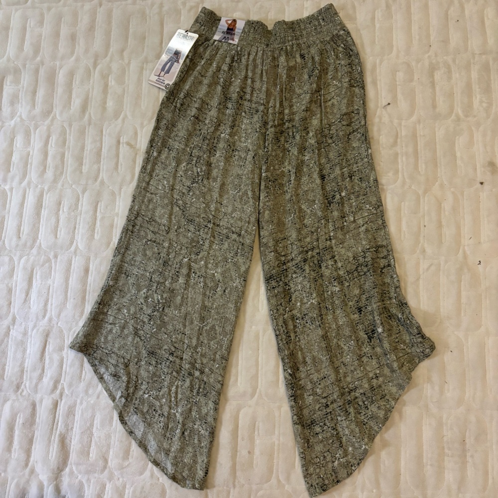 NWT - Rewash Tapered Wide Leg Crop Pants Women’s Size Medium - Picture 2 of 7